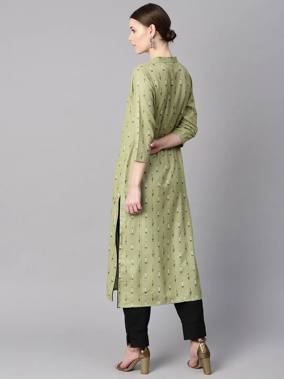 Green Ikat Printed 3/4Th Sleeve Kurta With Solid Black Pants