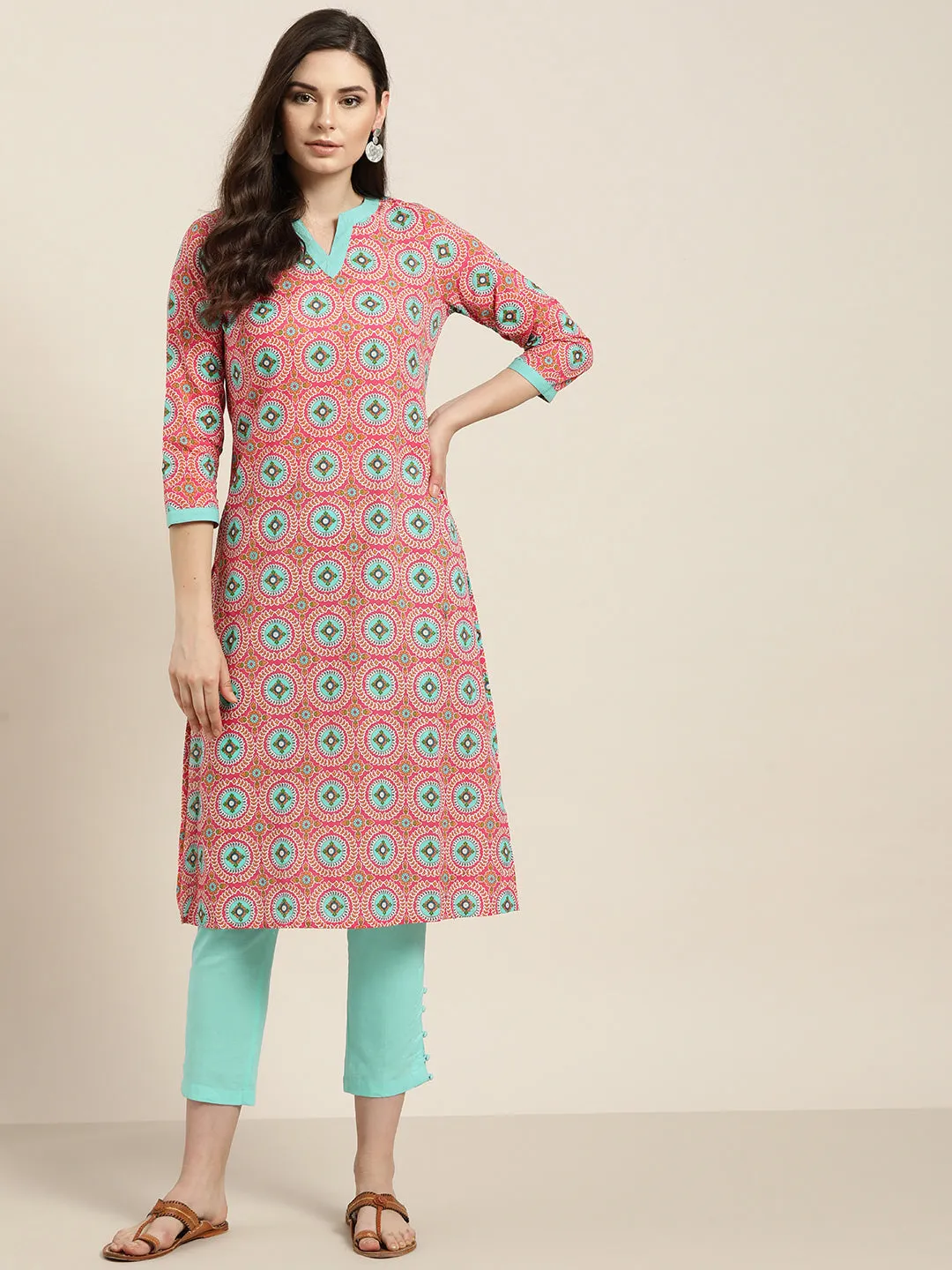 Women Pink Floral V-Neck Kurta With Aqua Pencil Pants